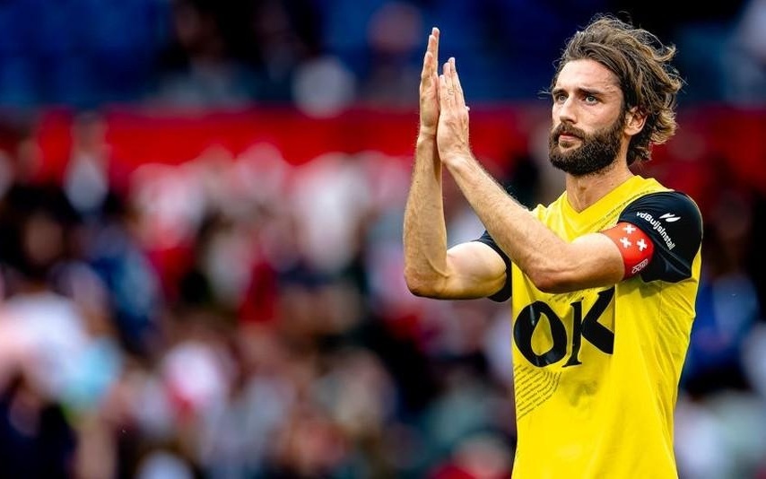 随着冬窗临 随着冬窗临