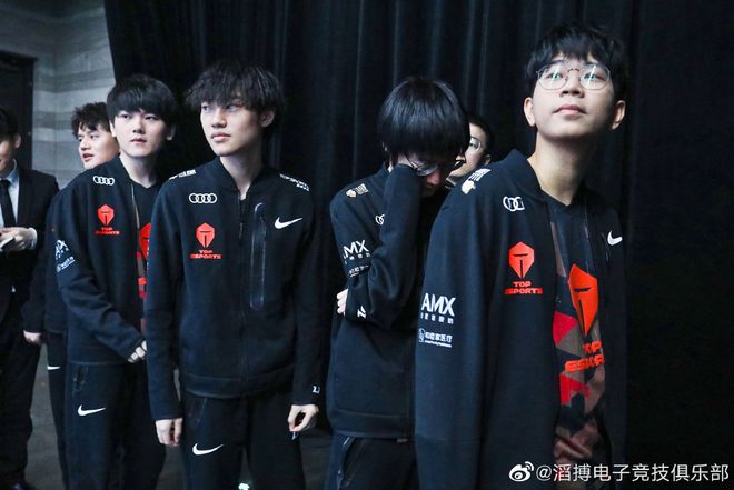 詹姆斯以及 詹姆斯以及