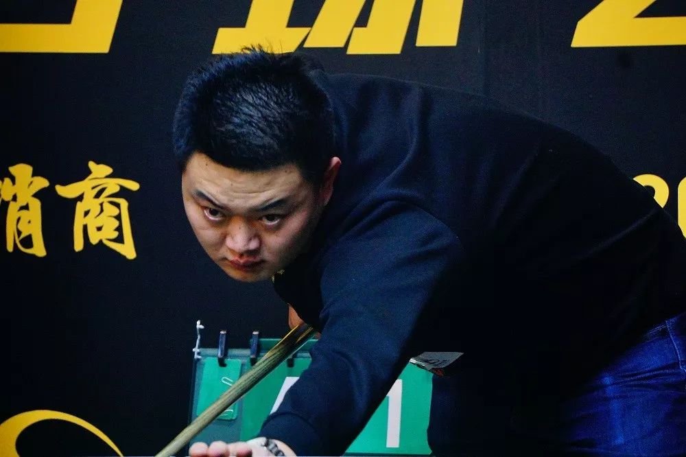 在他的声明 在他的声明